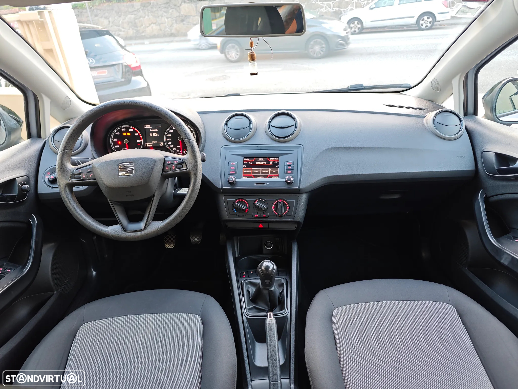 SEAT Ibiza 1.0 Reference - 26