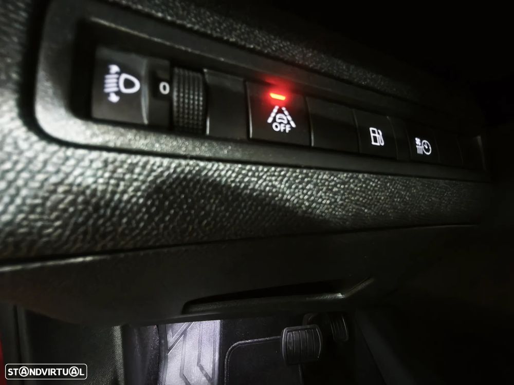 Peugeot 3008 225 e-EAT8 Allure - 35