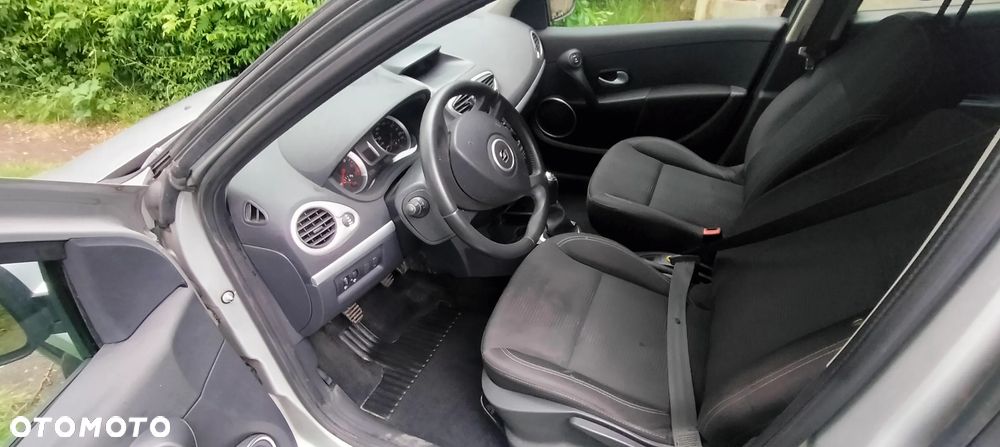 Renault Clio - 5