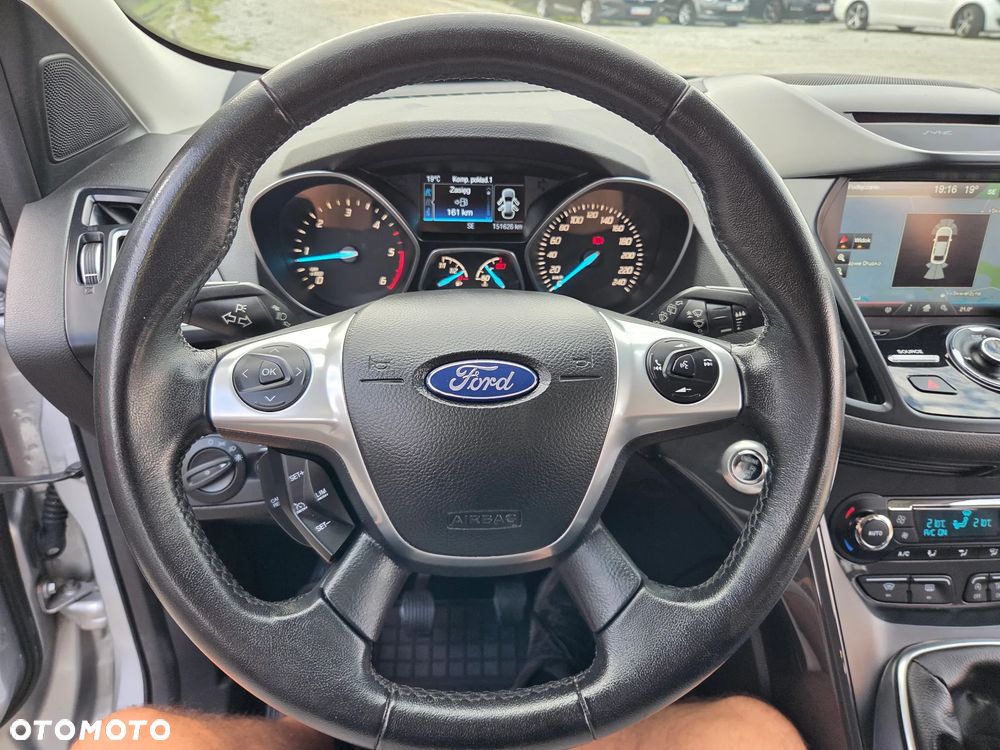 Ford Kuga 2.0 TDCi 2x4 Titanium - 24