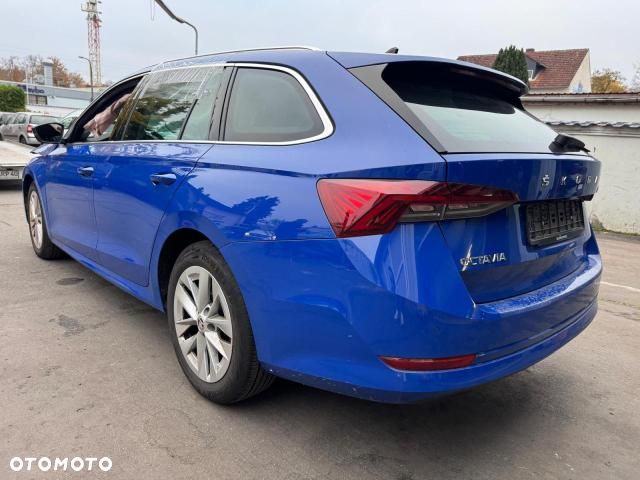 Skoda Octavia 2.0 TDI DSG Style - 3