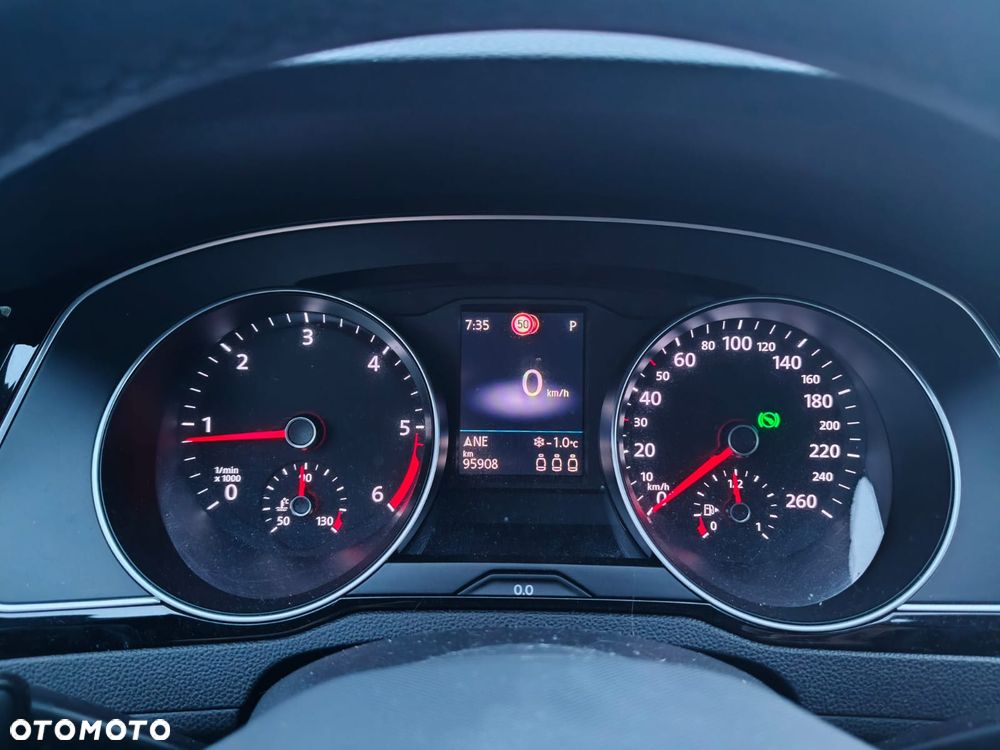 Volkswagen Passat 2.0 TDI SCR DSG Business - 10