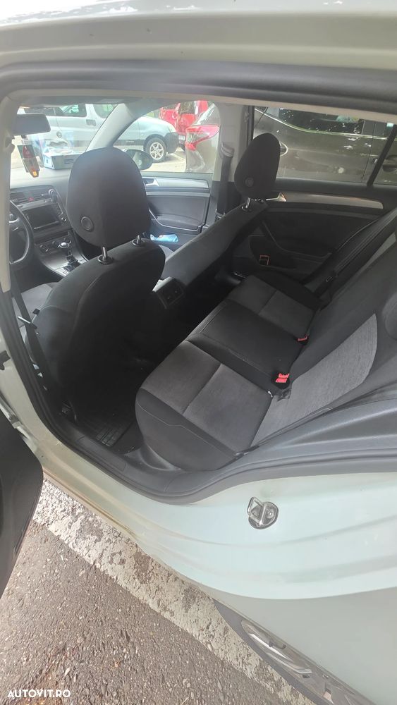 Volkswagen Golf 1.6 TDI DPF BMT Highline - 18