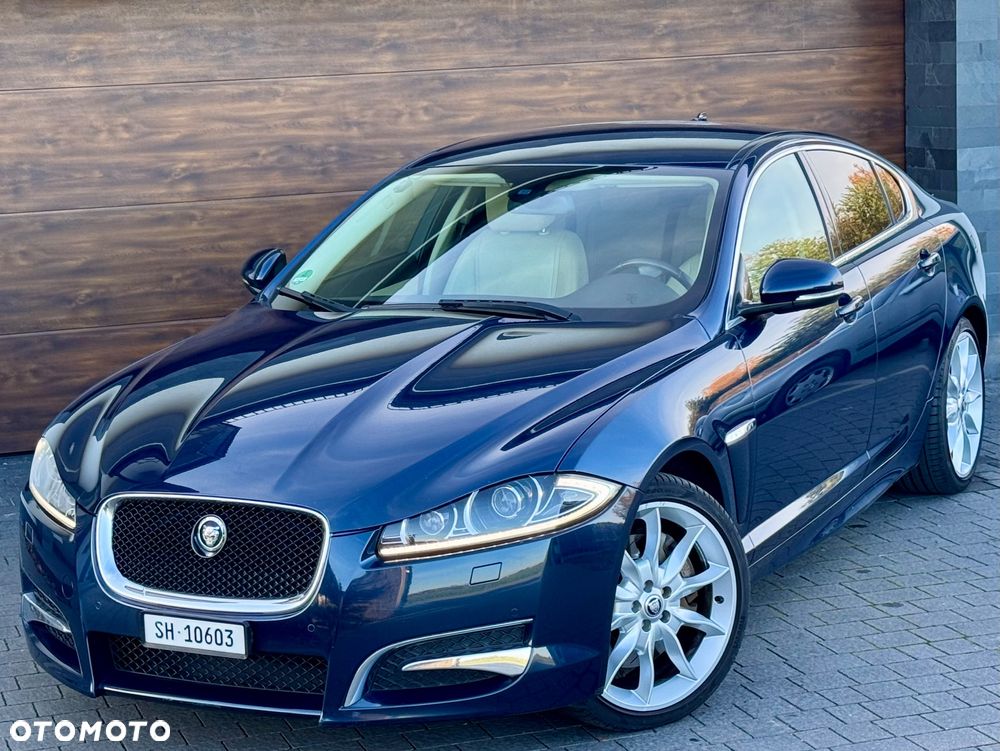 Jaguar XF 3.0 T AWD R-Sport - 1
