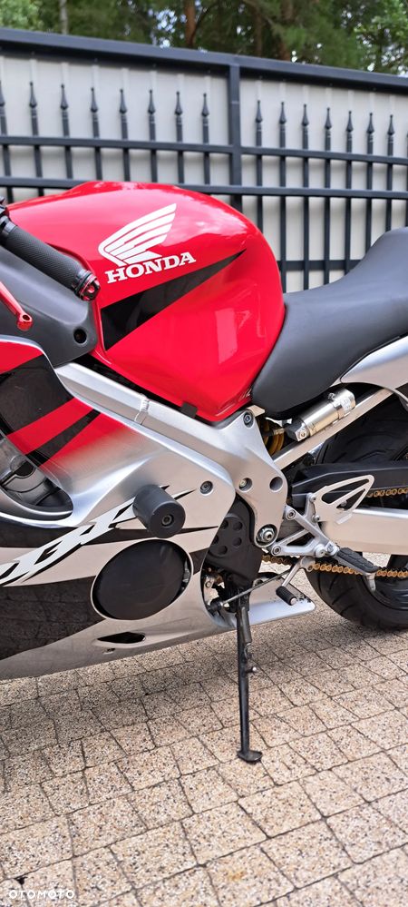 Honda CBR - 13