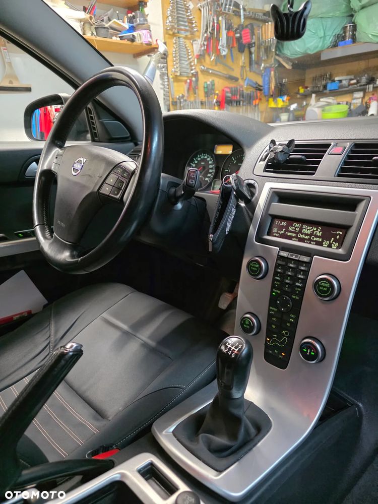 Volvo V50 D2 Momentum - 10