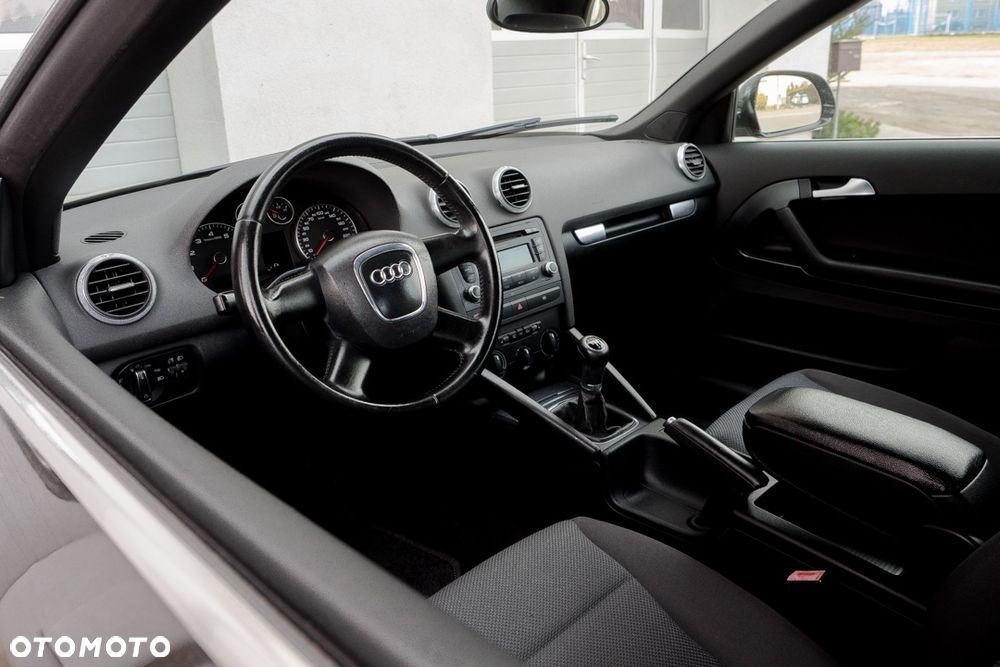 Audi A3 Cabrio 1.6 Attraction - 29