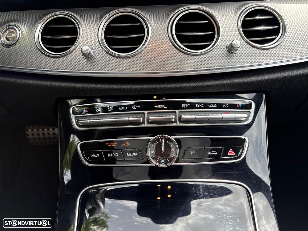 Mercedes-Benz E 220 d 4Matic 9G-TRONIC AMG Line - 28