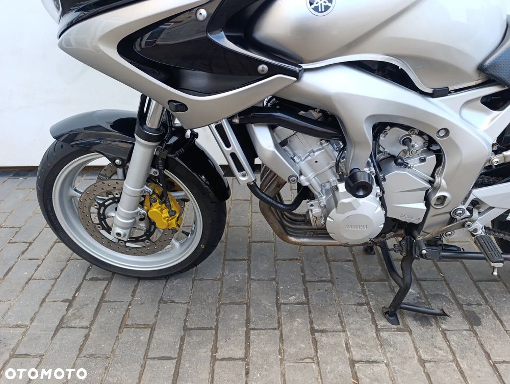 Yamaha FZ6 - 13