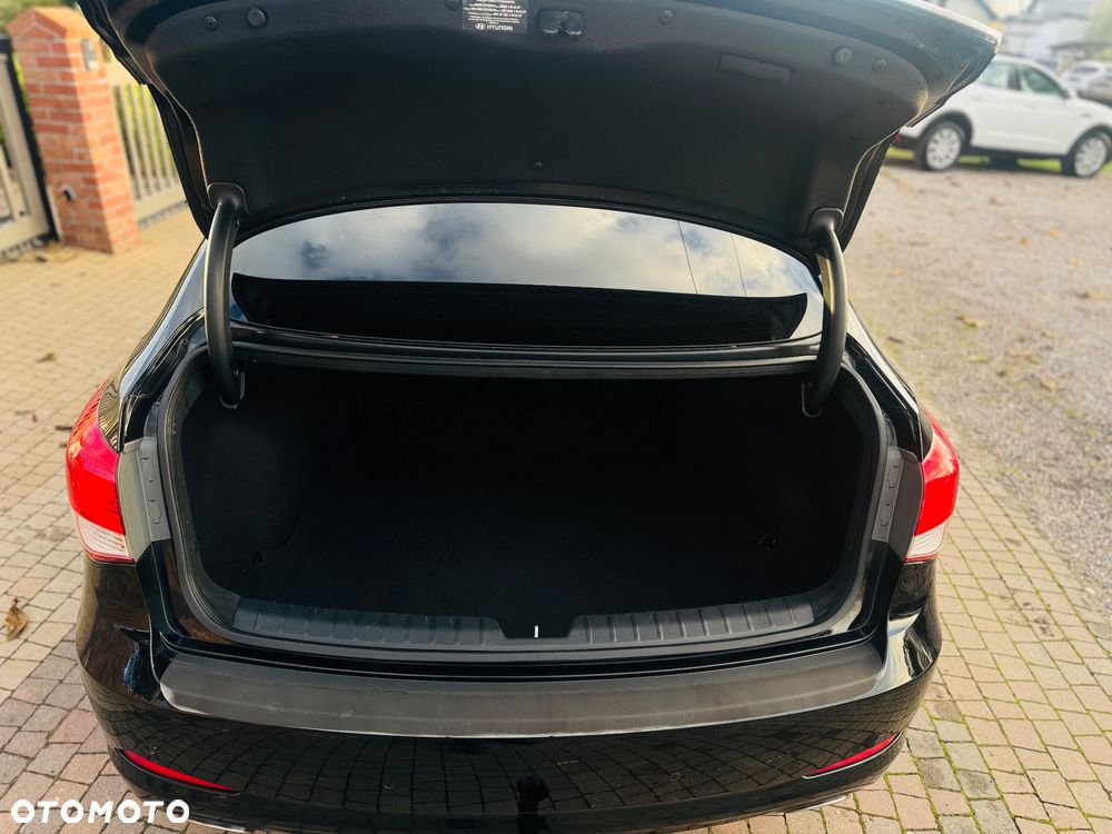 Hyundai i40 ver-1-7-crdi-bluedrive-business - 11