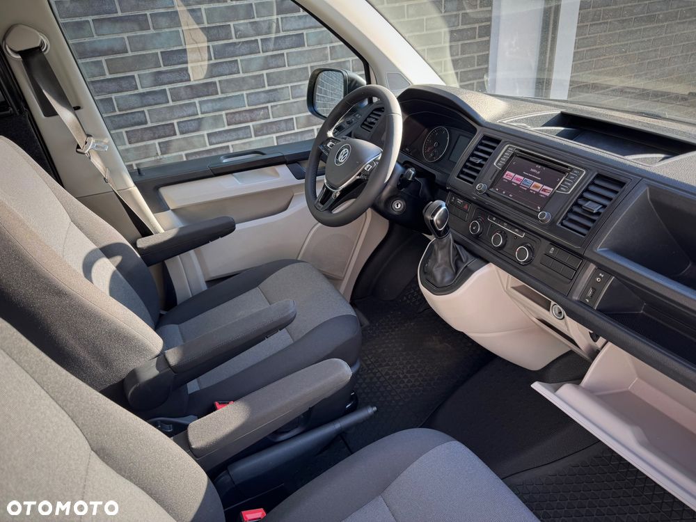 Volkswagen Transporter - 18