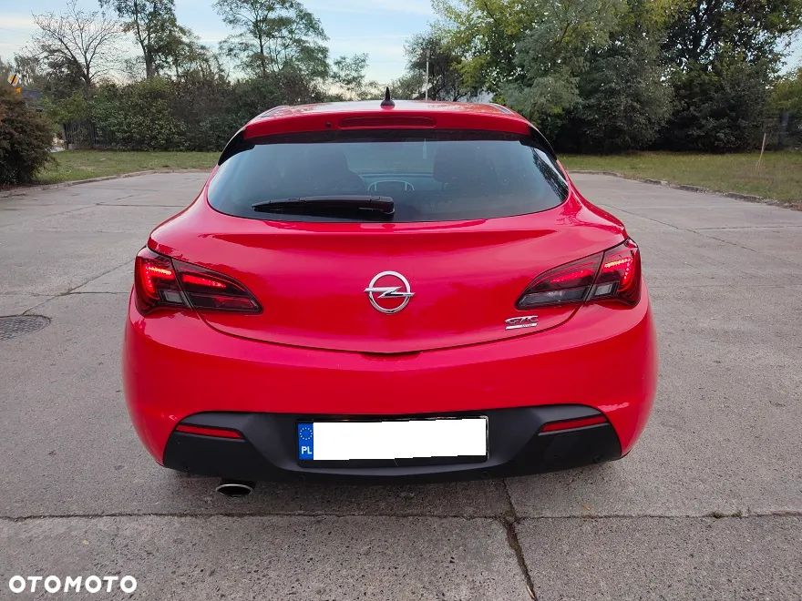 Opel Astra IV GTC 1.6 T Sport - 22