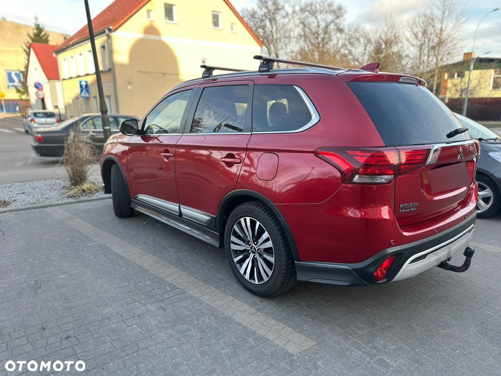 Mitsubishi Outlander 2.0 Instyle + 4WD CVT - 3