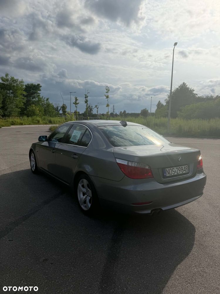 BMW Seria 5 523i - 4