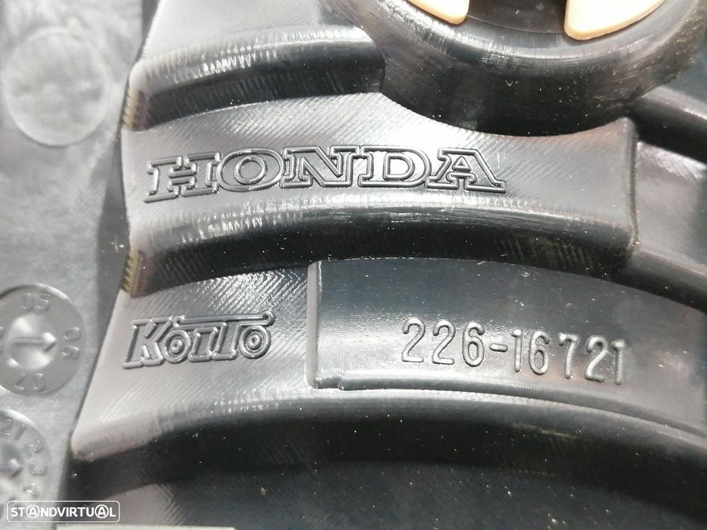FAROLIM TRASEIRO CENTRAL HONDA CIVIC VIII HATCHBACK 2006 - 1