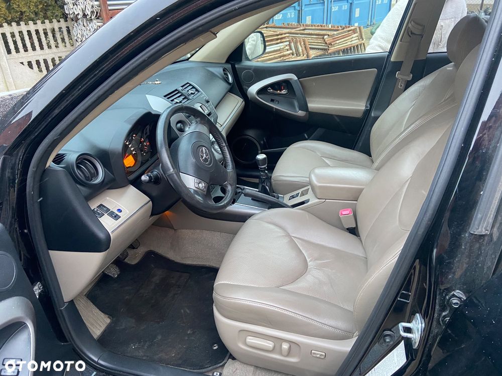 Toyota RAV4 2.2 D-4D X - 1