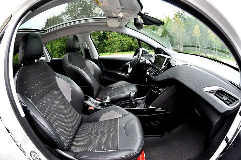 Peugeot 2008 PureTech 110 Stop&Start Business-Line - 9