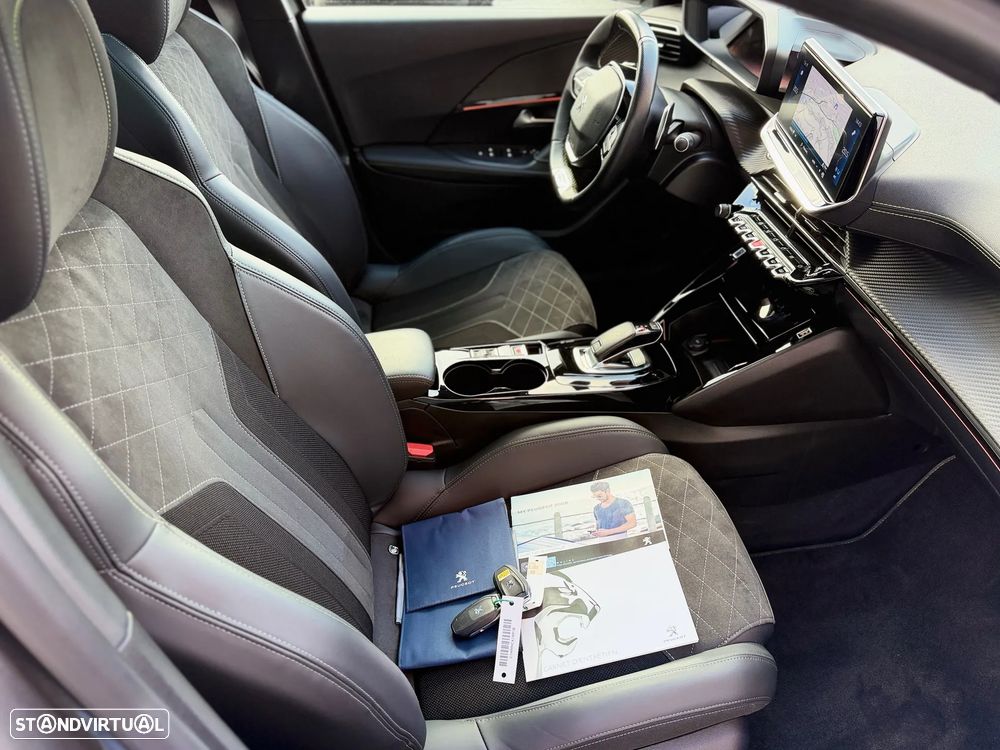 Peugeot 2008 1.2 PureTech GT EAT8 - 10