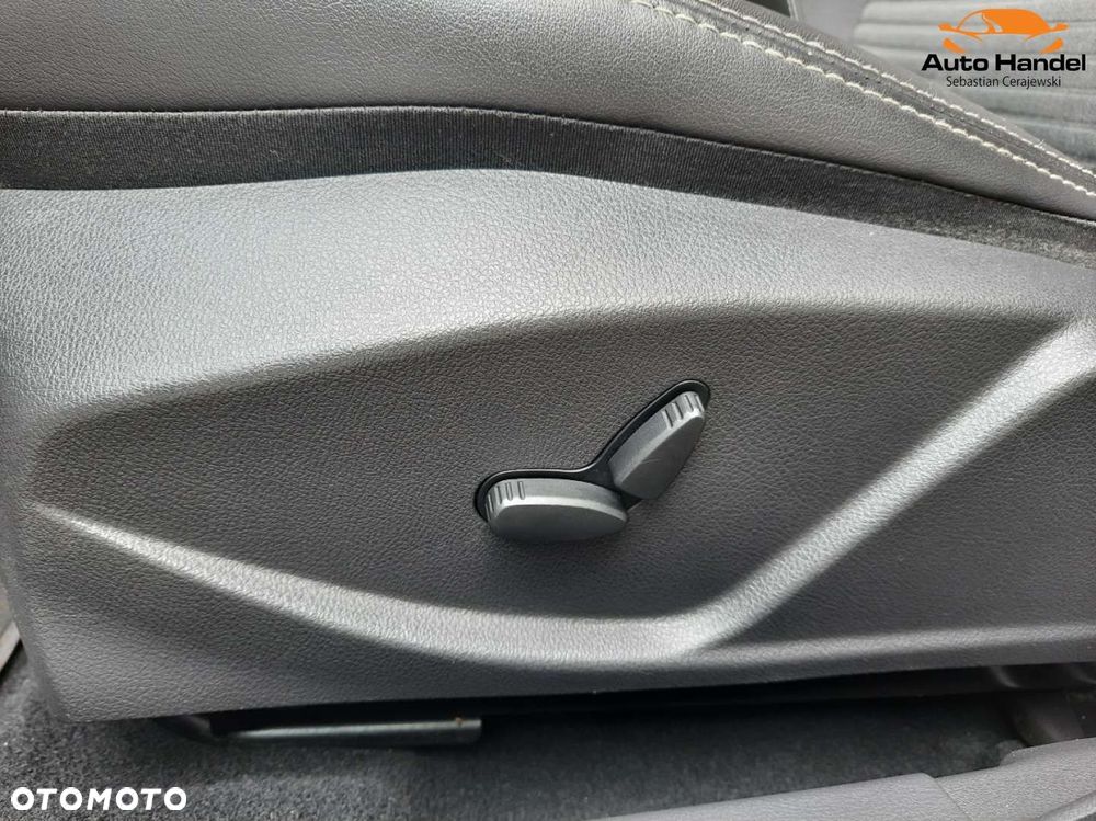 Ford Focus 1.5 EcoBoost STart-Stopp-System TITANIUM - 40