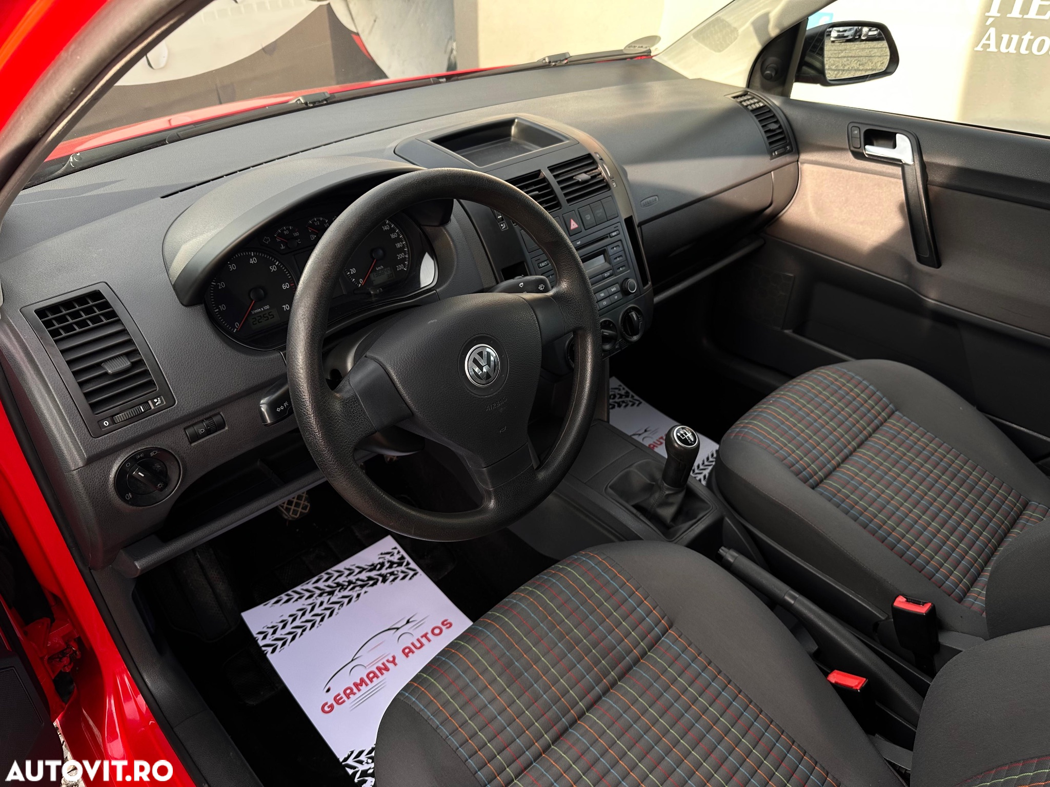 Volkswagen Polo - 9