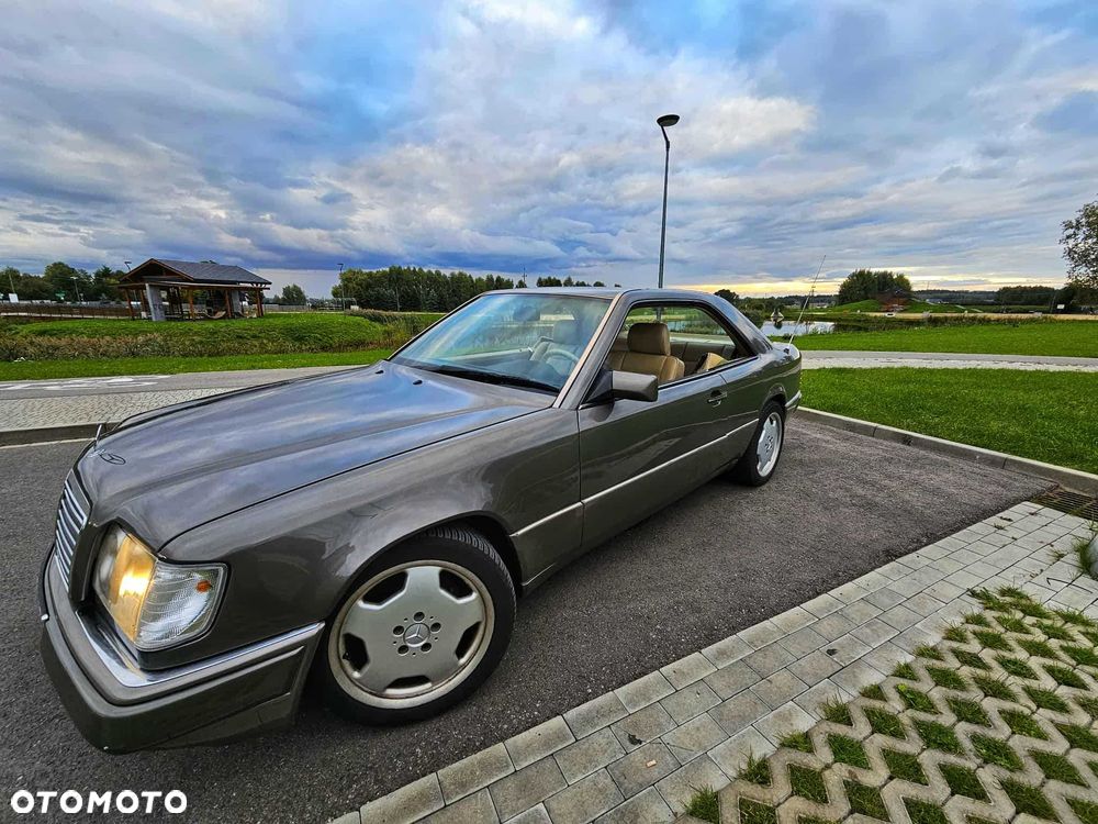 Mercedes-Benz W124 (1984-1993) - 1