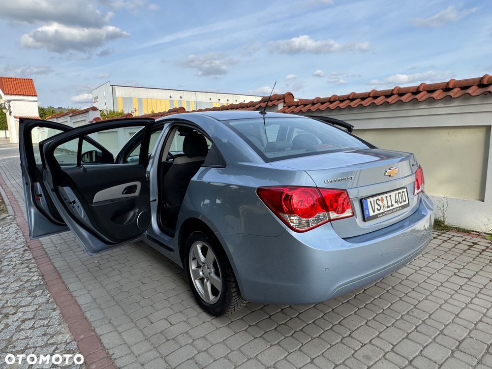 Chevrolet Cruze - 26