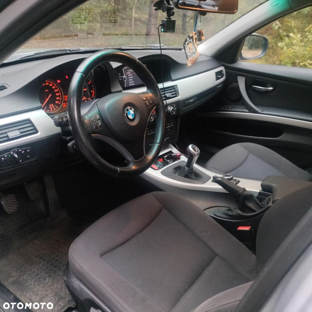 BMW Seria 3 316d - 8