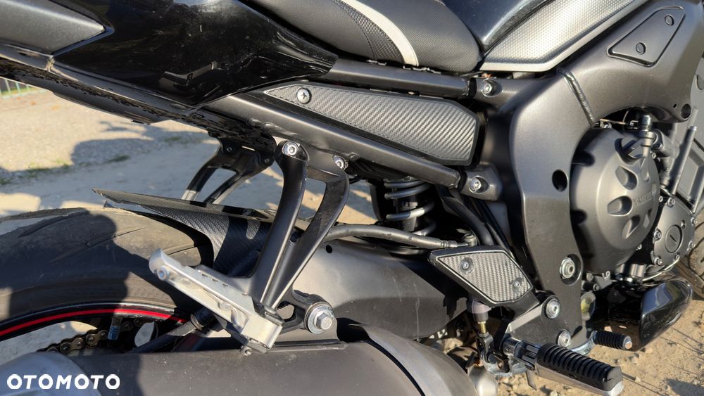 Yamaha FZ - 2