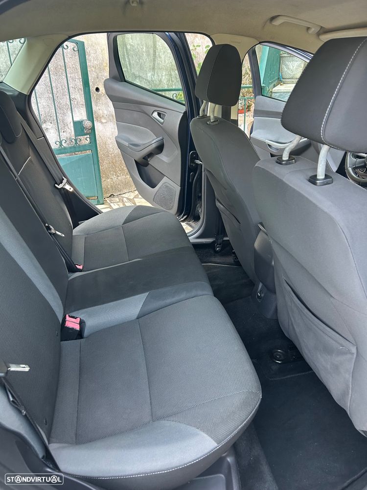 Ford Focus - 18