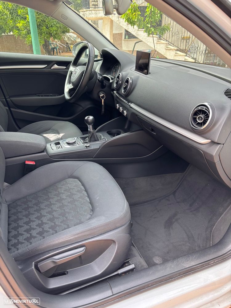 Audi A3 Sportback 2.0 TDI Attraction - 9