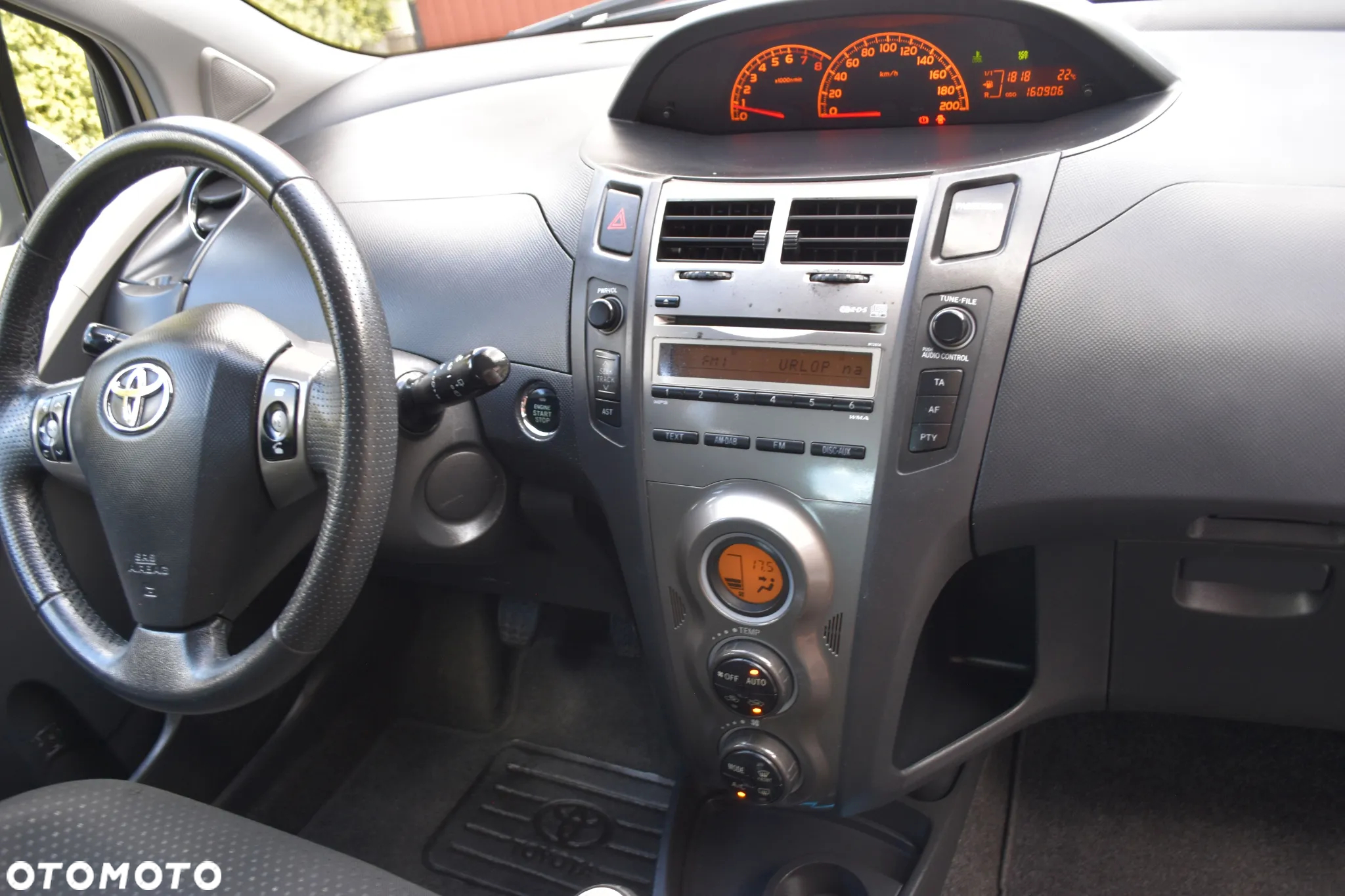 Toyota Yaris - 31