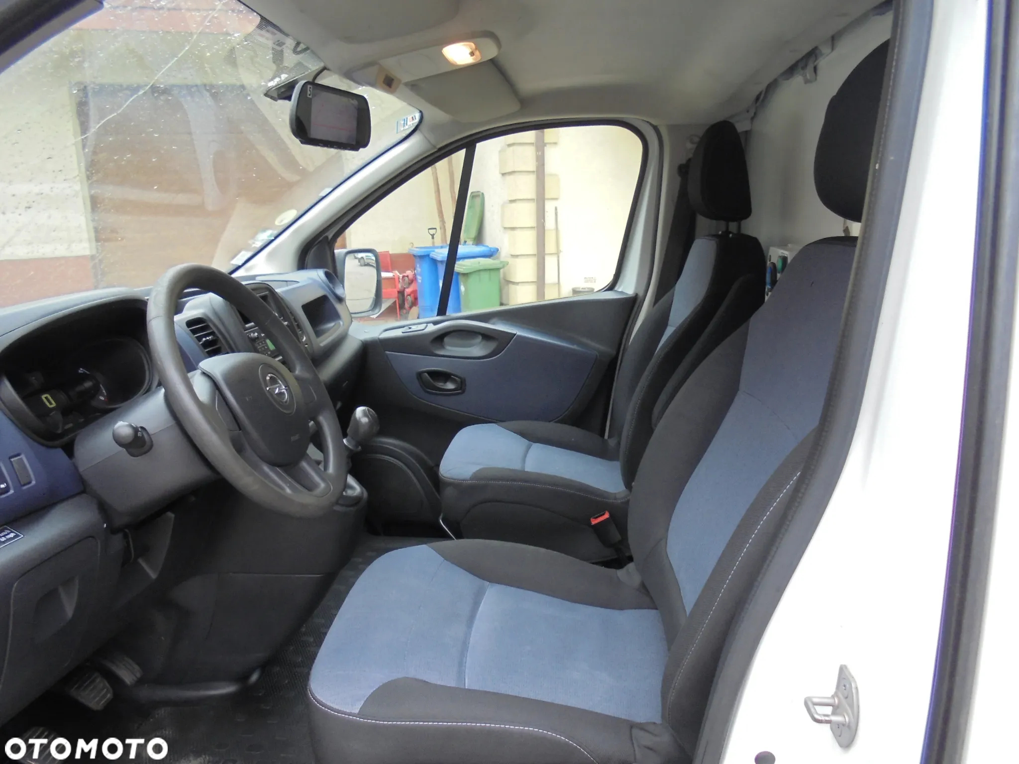 Opel Vivaro - 8