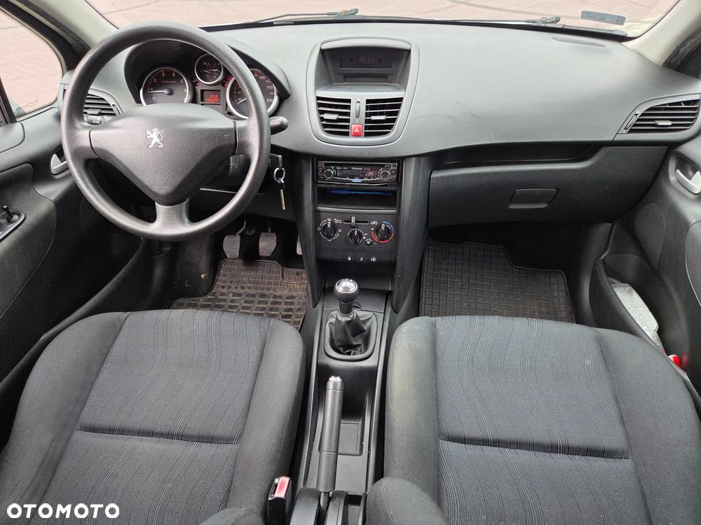 Peugeot 207 - 9