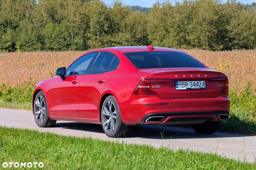Volvo S60 B4 B R-Design - 4
