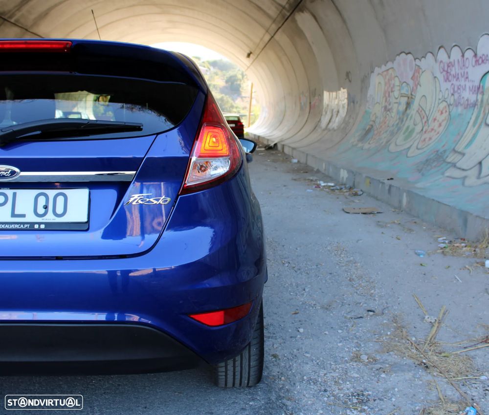 Ford Fiesta 1.0 T EcoBoost Titanium PowerShift - 25