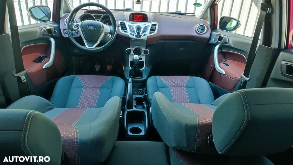 Ford Fiesta 1.25i Titanium - 8
