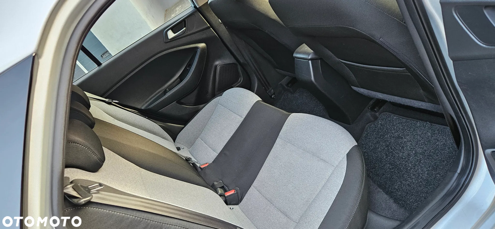Hyundai i20 1.2 YES Silver - 20