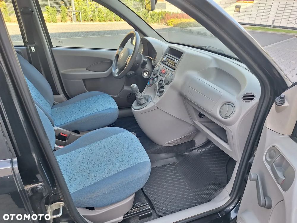 Fiat Panda 1.1 Active dla kobiet - 22
