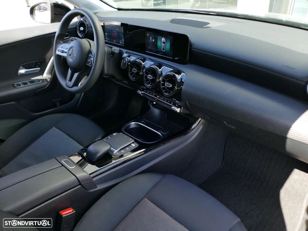 Mercedes-Benz A 250 Limousine e - 28