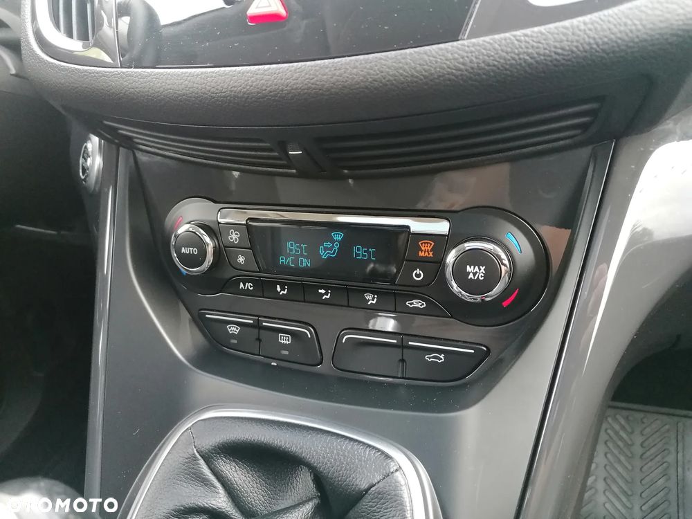 Ford Kuga 2.0 TDCi 4x4 Individual - 26