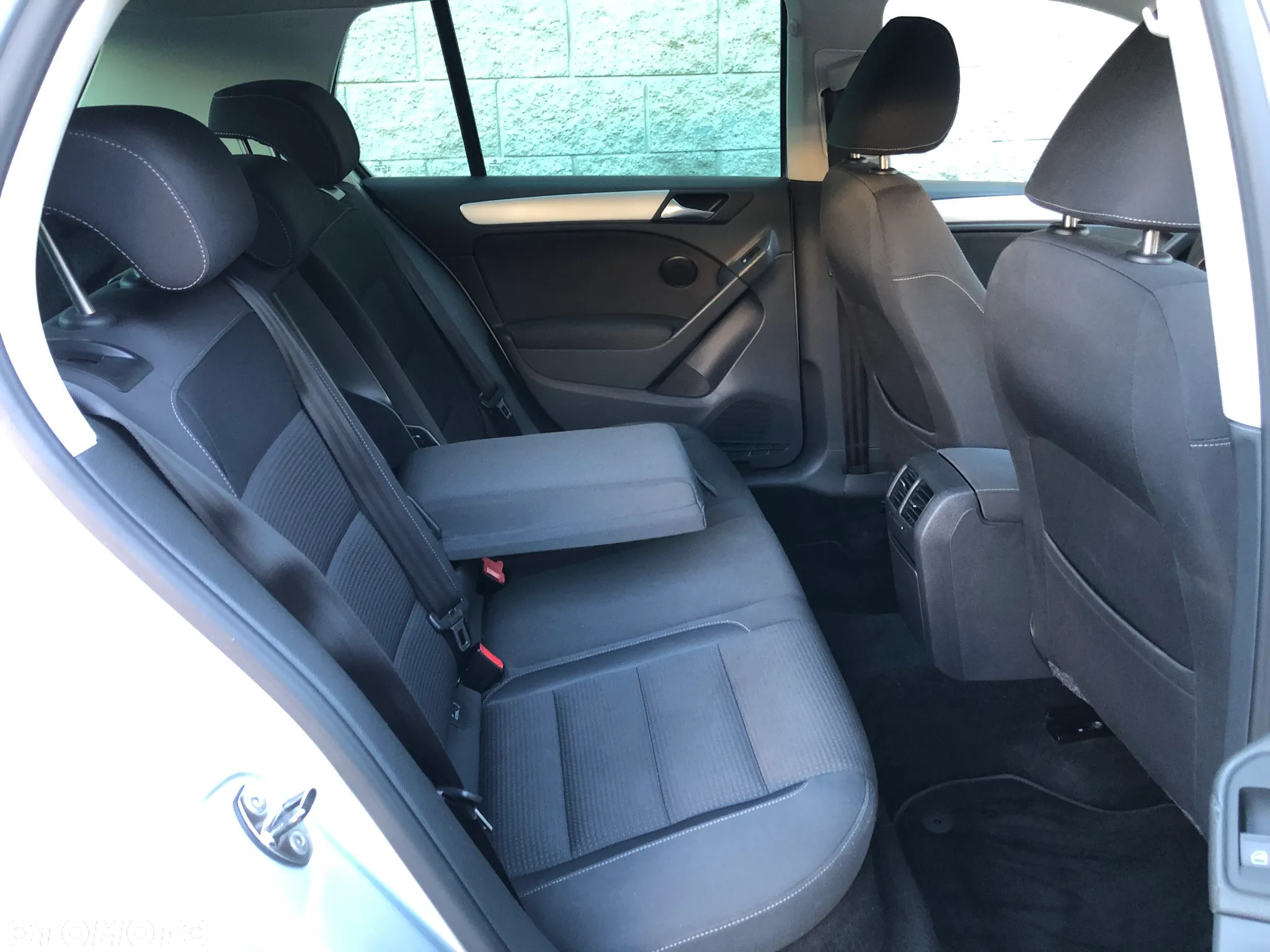 Volkswagen Golf 1.6 TDI DPF Team - 24