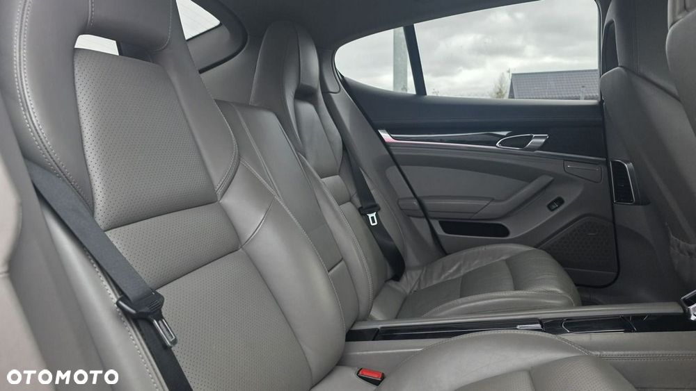 Porsche Panamera - 19