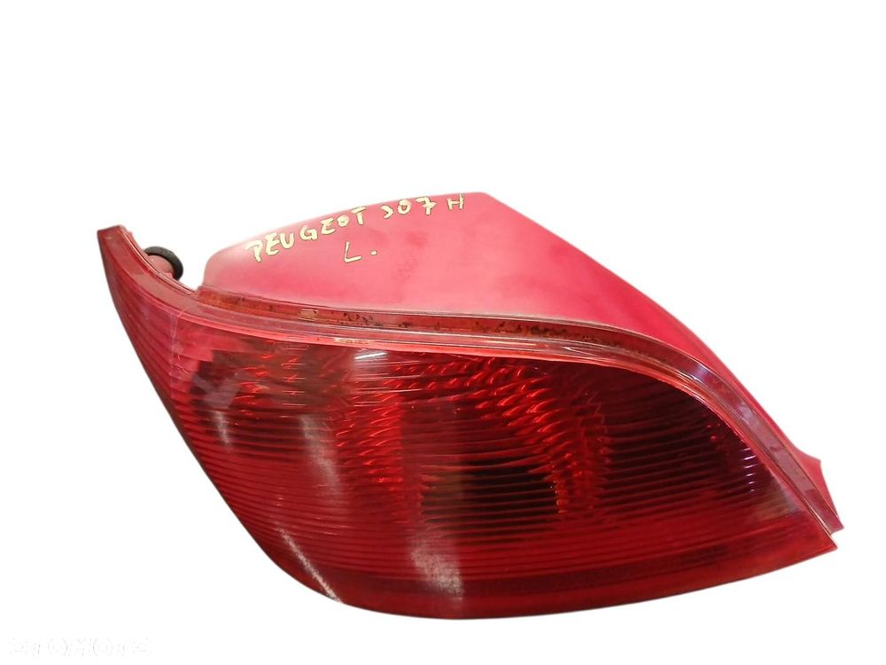 LAMPA LEWA TYLNA PEUGEOT 307 H/B - 2