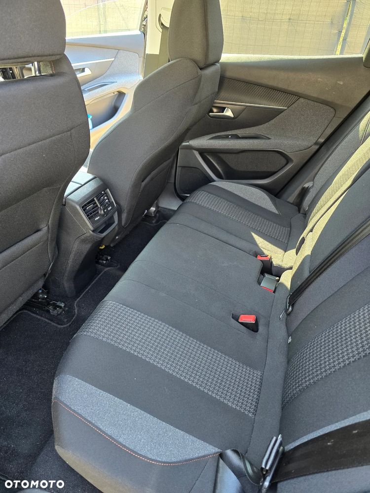 Peugeot 3008 1.5 BlueHDi Allure S&S EAT8 - 16