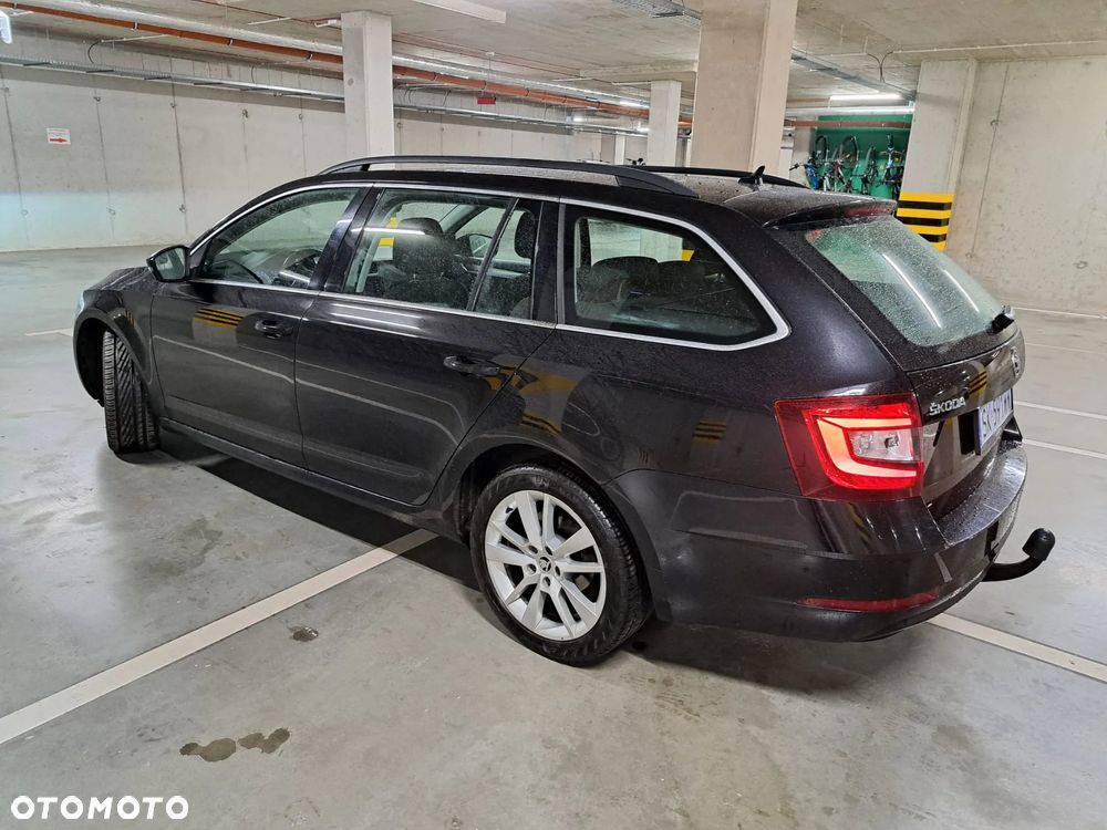 Skoda Octavia 1.6 TDI DSG Style - 6