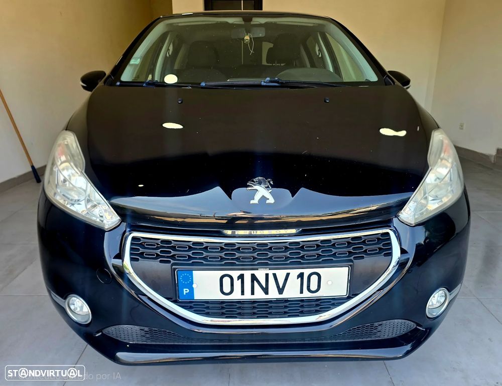 Peugeot 208 1.4 HDi Allure - 1
