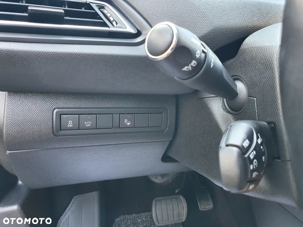 Peugeot 308 BlueHDi 180 EAT8 Stop & Start GT - 20
