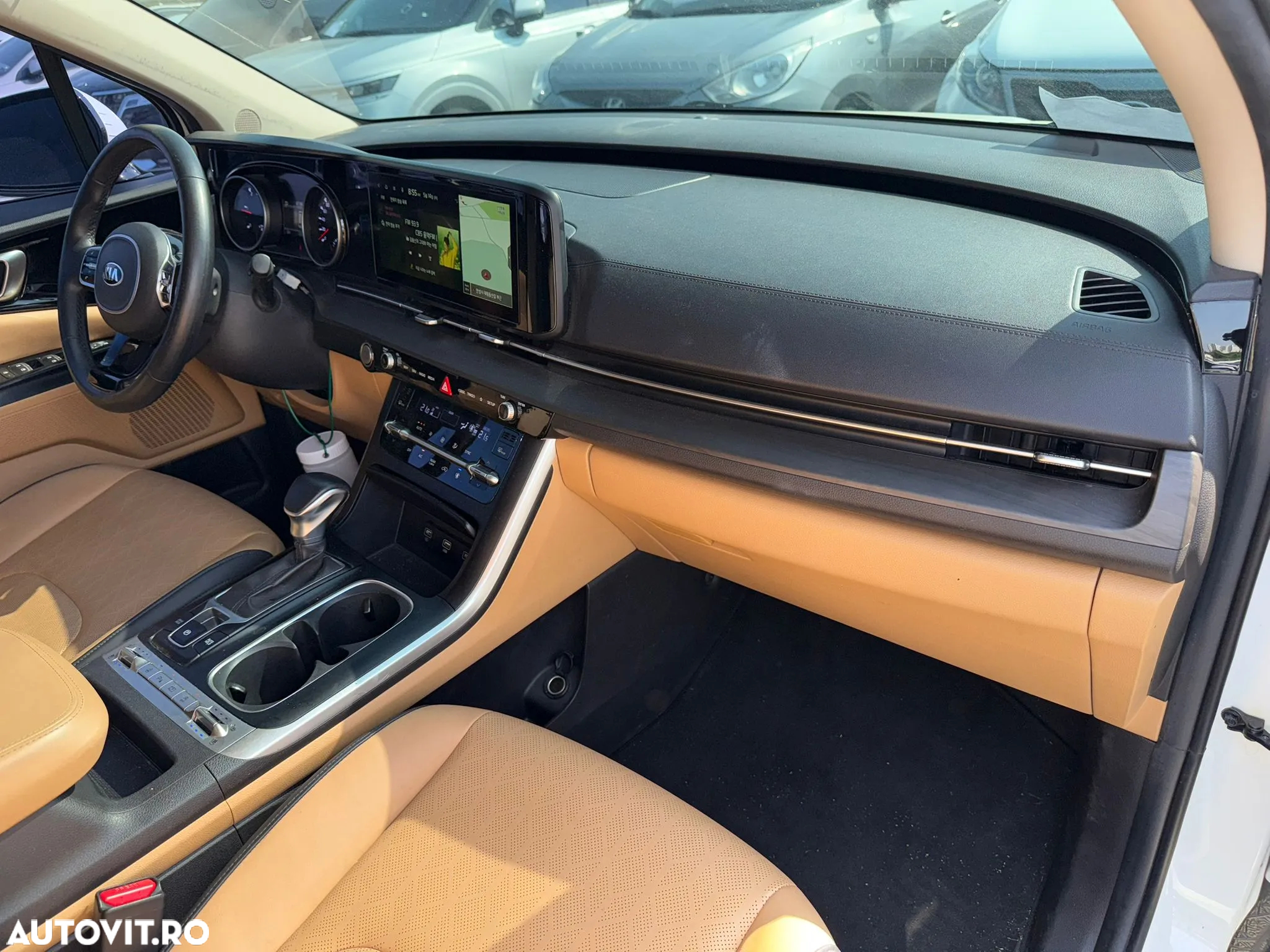 Kia Carnival - 7