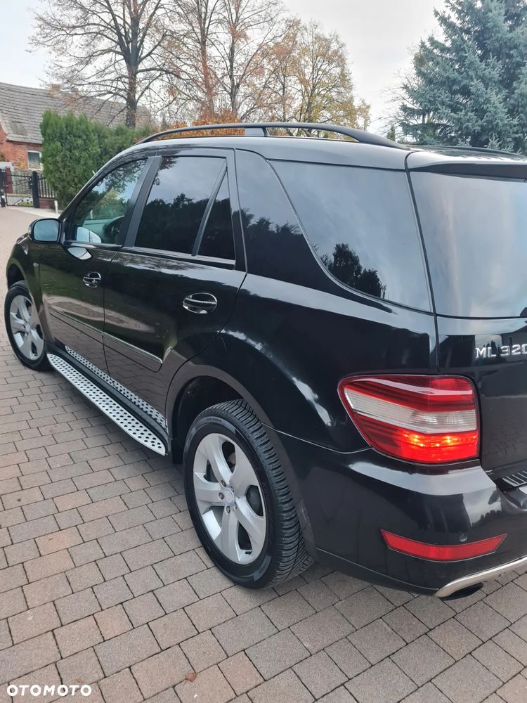 Mercedes-Benz ML 320 CDI 4Matic 7G-TRONIC Edition 10 - 4