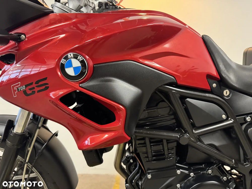 BMW F - 22